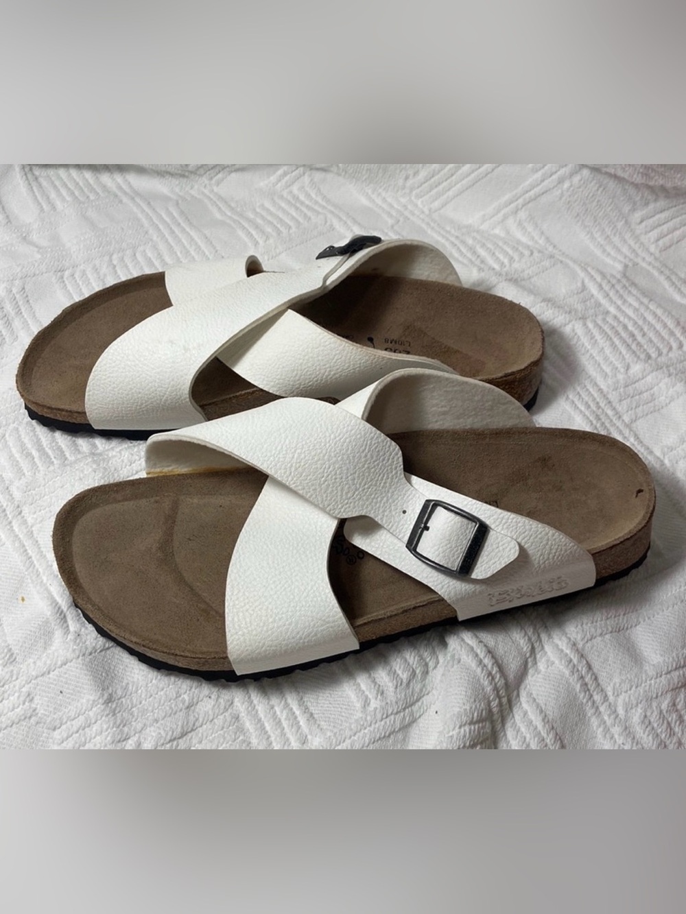 Like new Birki’s White Sarasota Sandal